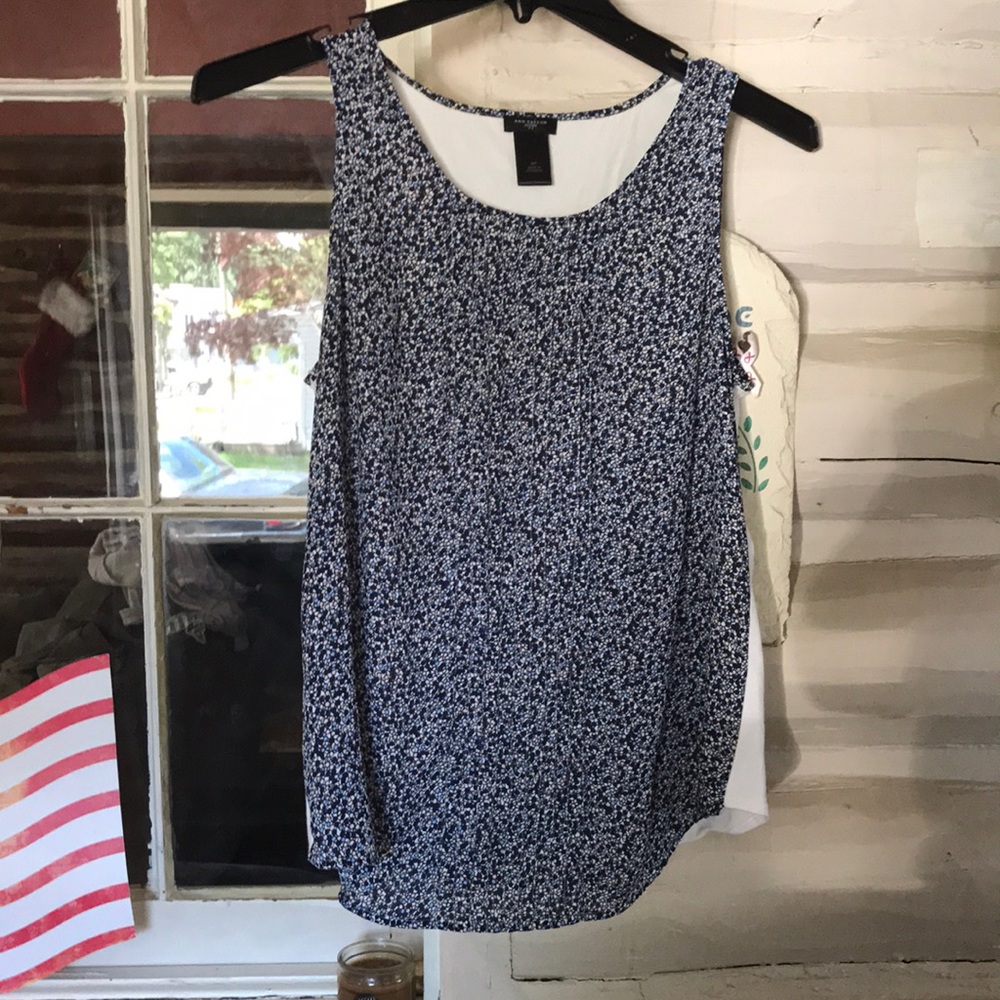 Medium Petite Ann Taylor sleeveless top.